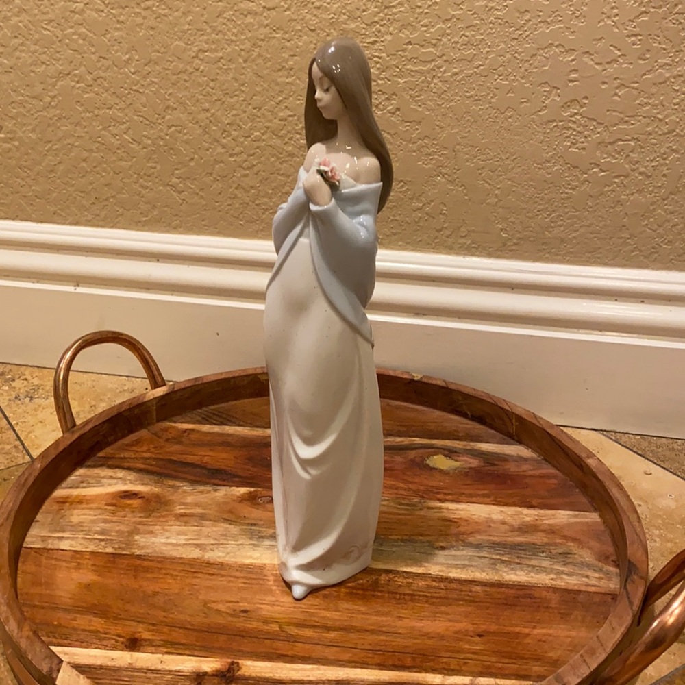 COPY - Lladro Nao floral beauty Porcelain figurine SPAIN